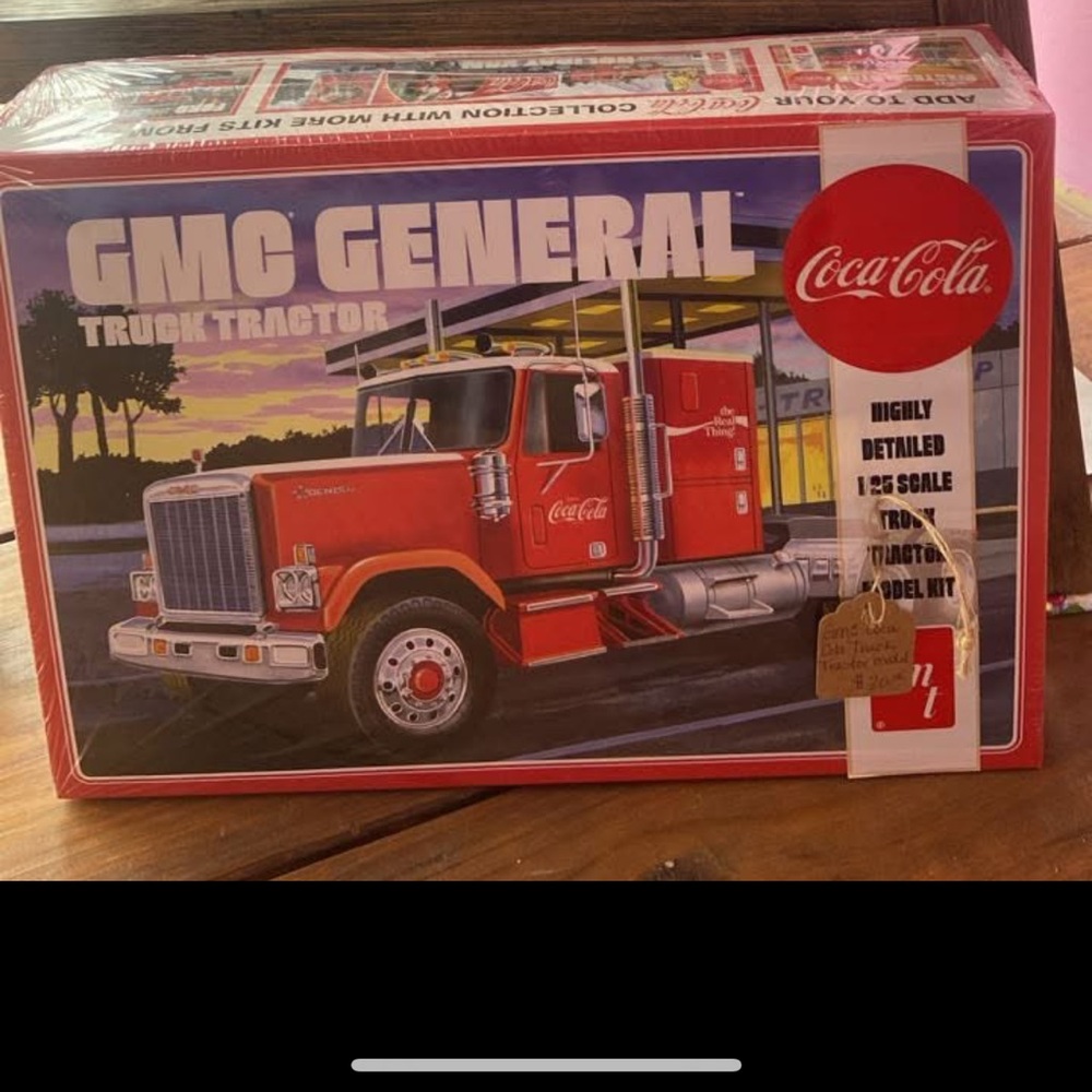 Coca Cola Red GMC General Truck Model Kit